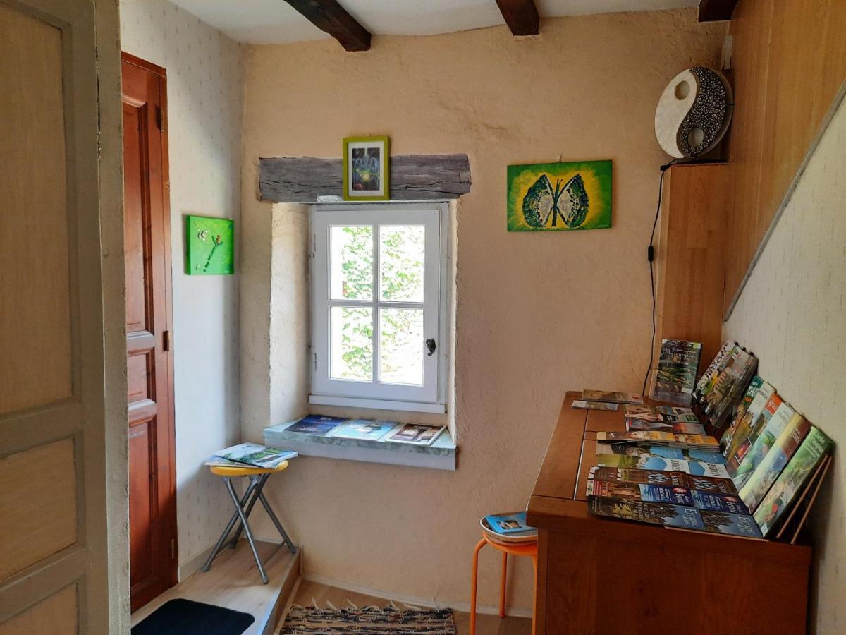 Le Logis Des 3 Coeurs Chambre La Boheme Saint-Cernin-de-l'Herm Exterior photo